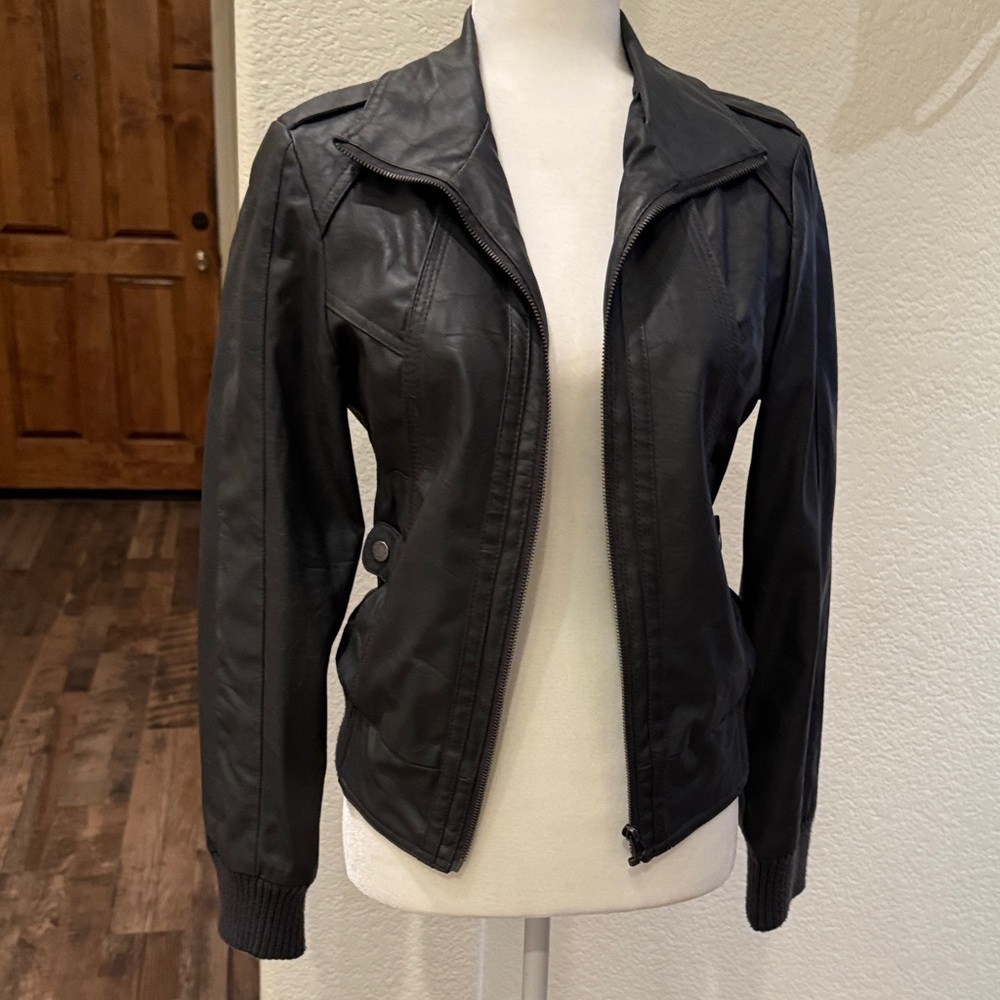 Jack Women's Black Jacket